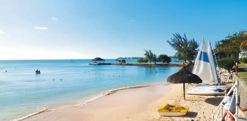 Coral Azur Beach resort MAURICE