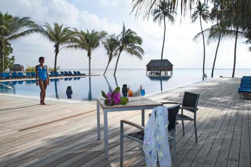 Meeru Island Resort & Spa MALDIVES
