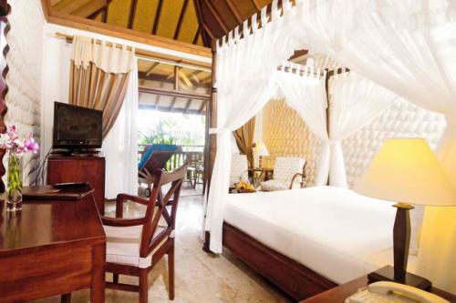 Olhuveli Beach & Spa Resort MALDIVES